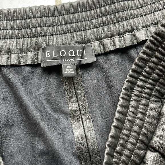 SALE!! Diva Plus Eloquii Faux Leather Wide Cropped Pants - Picture 3 of 6